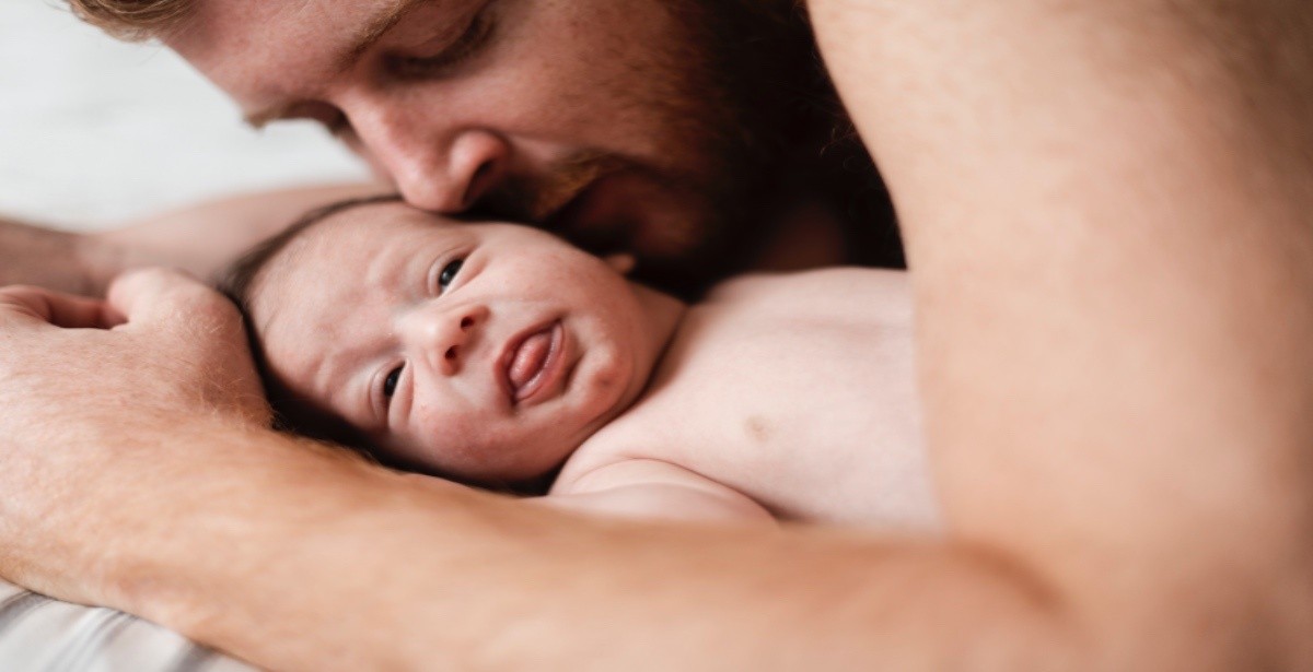 Benefits of skin-to-skin contact for parents and newborns.