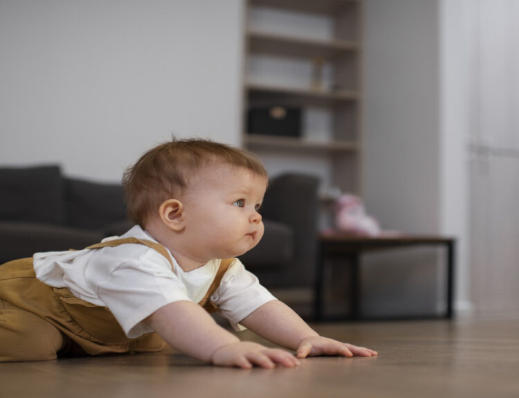 When do babies start crawling